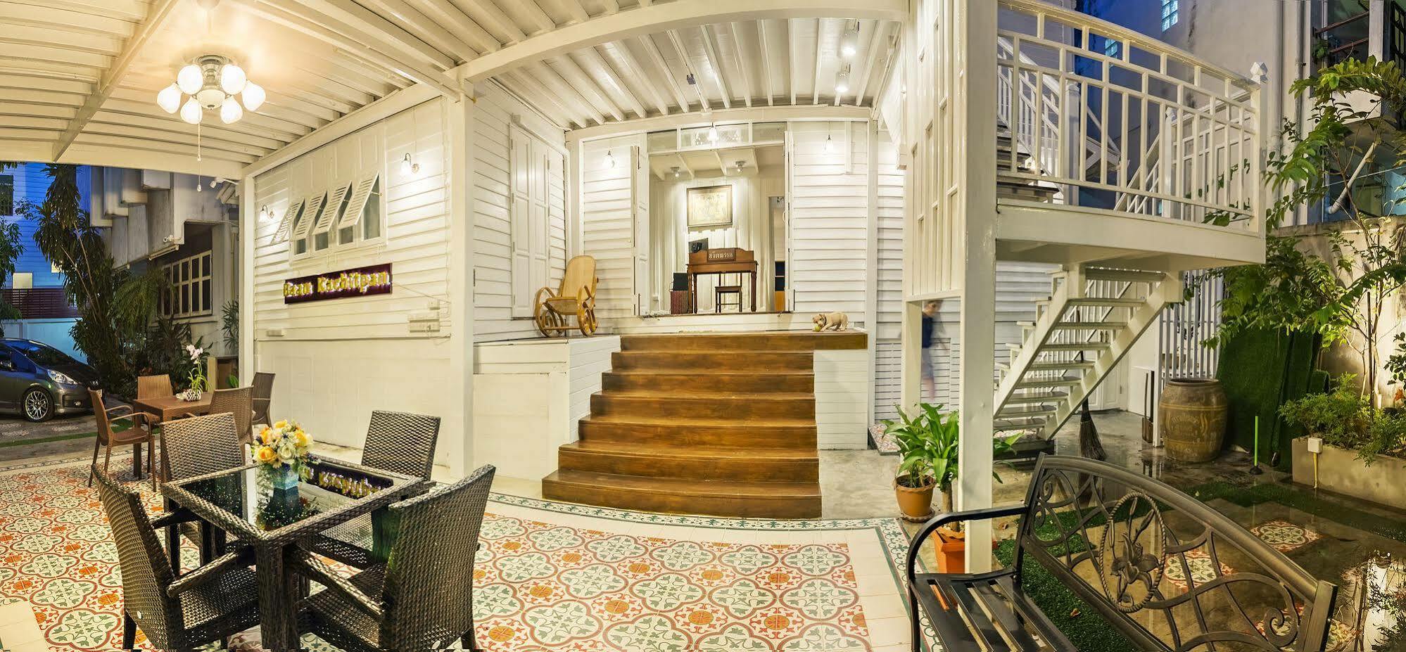 Baankachitpan Bangkok Hotel Exterior foto